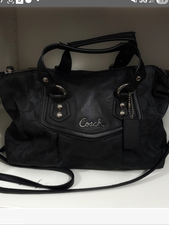 Coach Handbags - Coach Ashley Vintage Signature Logo Purse.